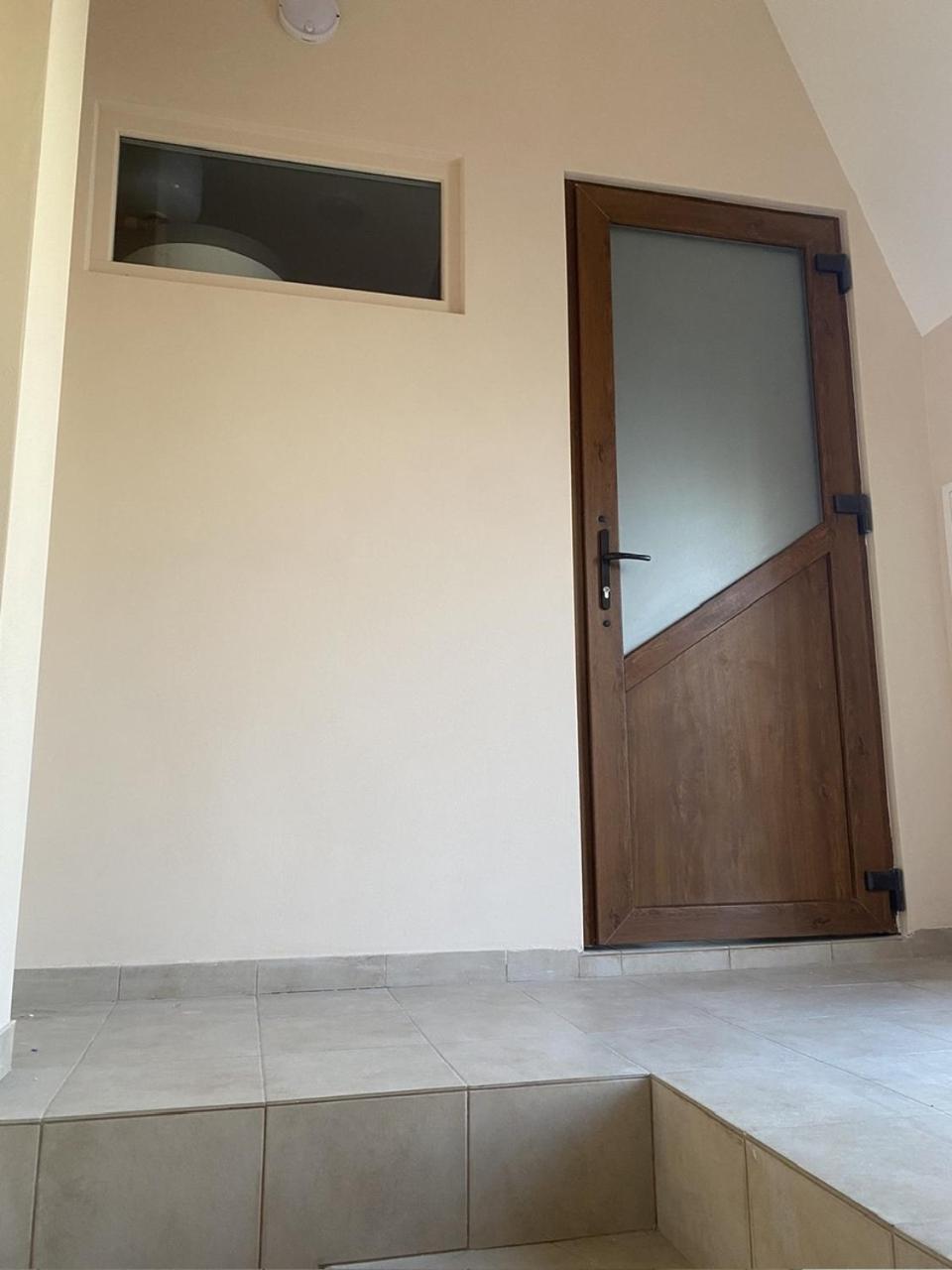 Apart Yaroslava Osmomysla 9 Square - City Center Львов Экстерьер фото